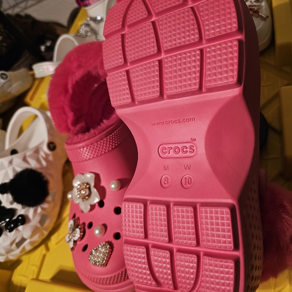 🎀New Pink Fuzzy Stomp Crocs🎀 - Picture 6 of 9